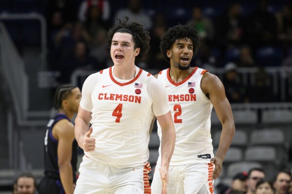 Girard scores 21 points as Clemson beats TCU 74 66 extending